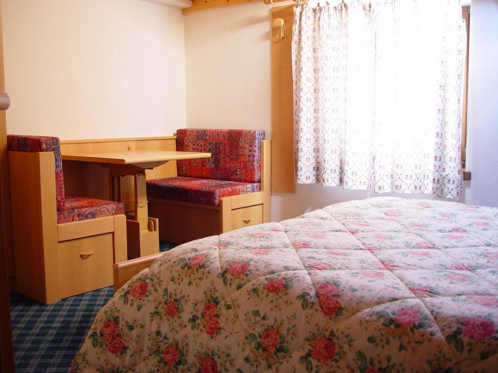 Dolomiti Appart&Rooms Varena Habitación foto